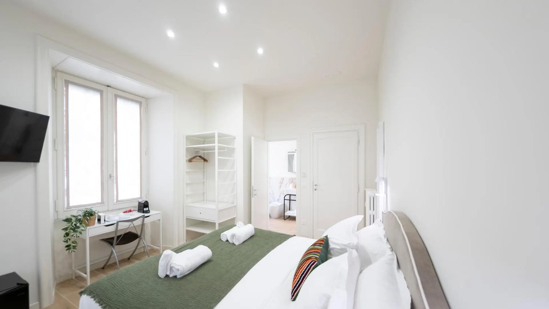 Domus Giulio Guest House Rome