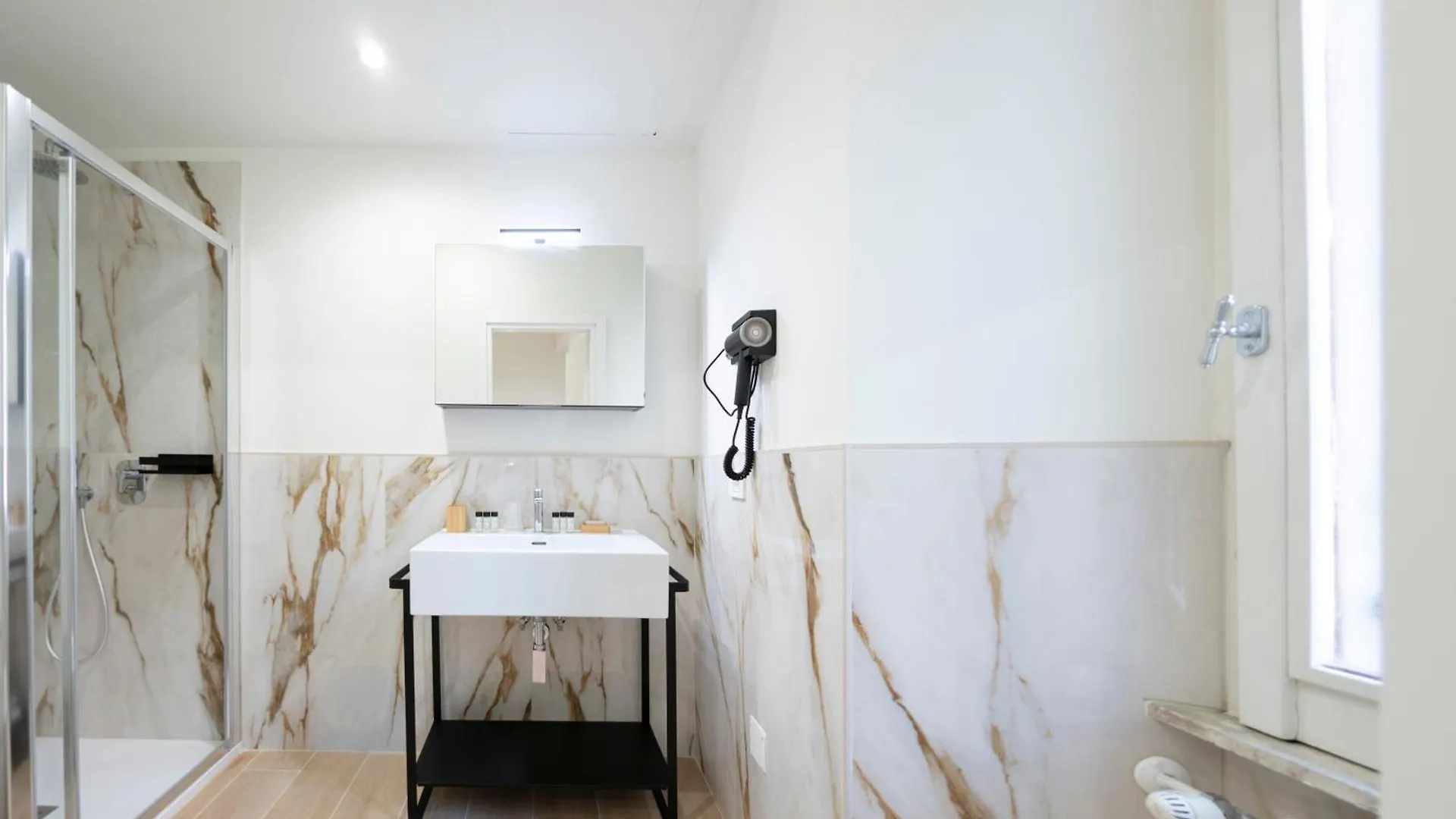 Domus Giulio Guest House Rome