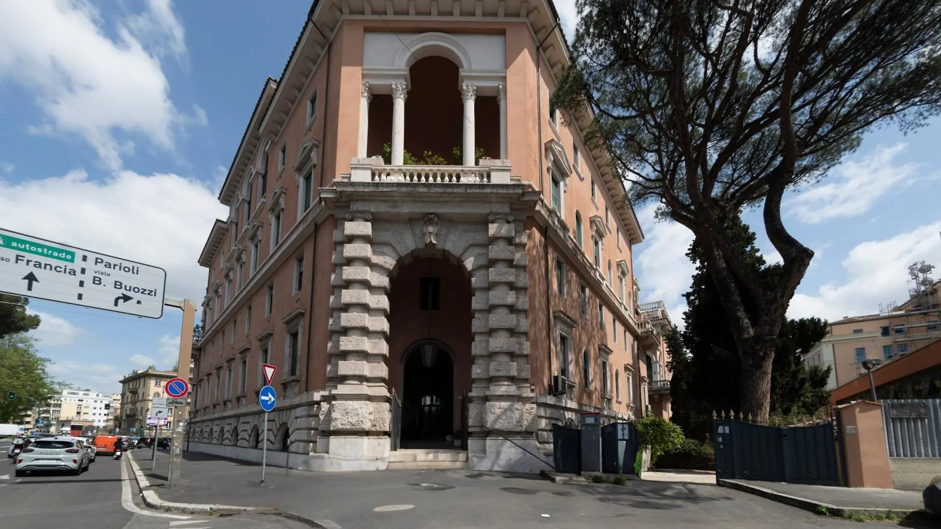 Domus Giulio Guest House Rome