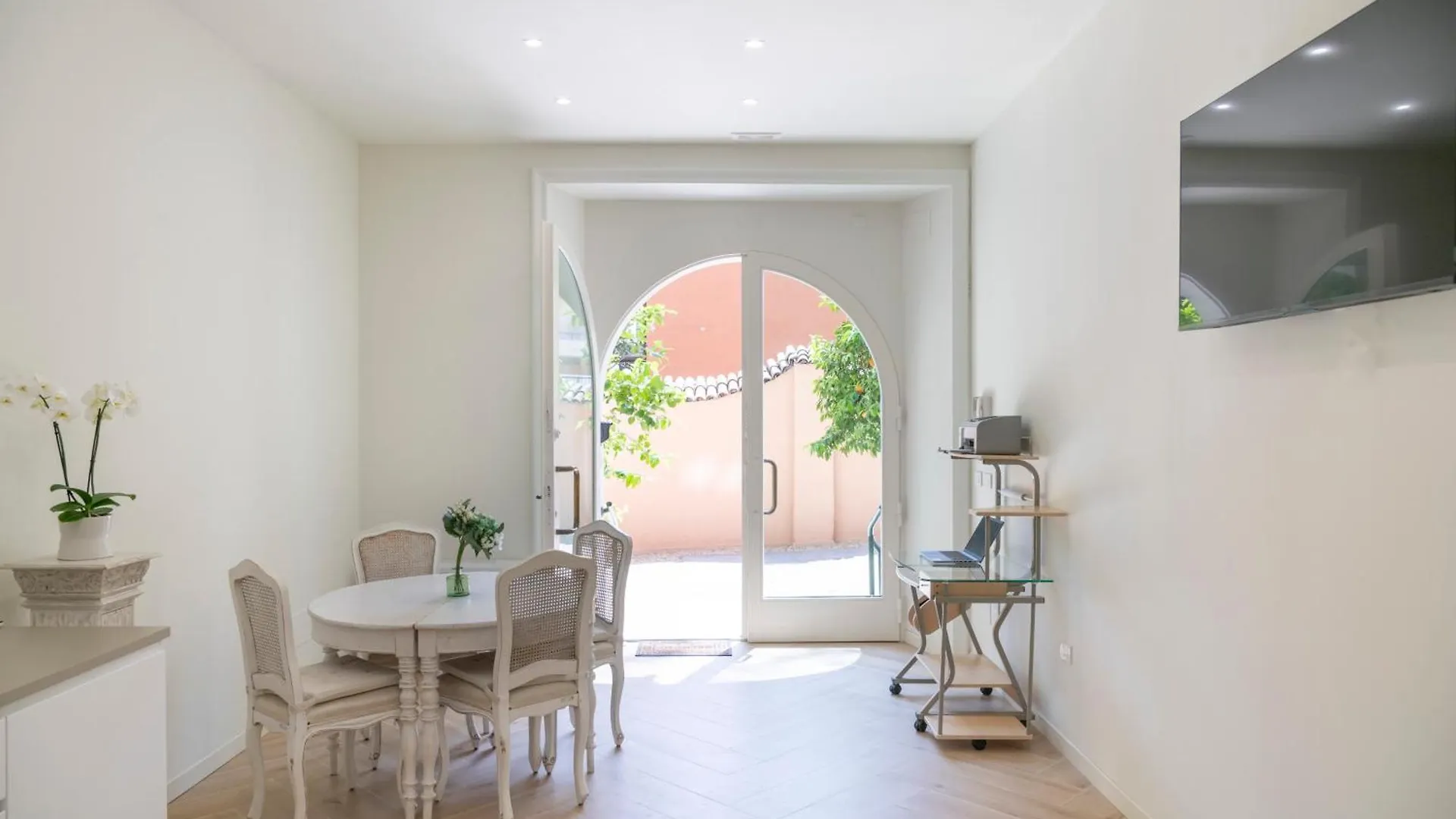 Domus Giulio Guest House Rome 0*,  Italy