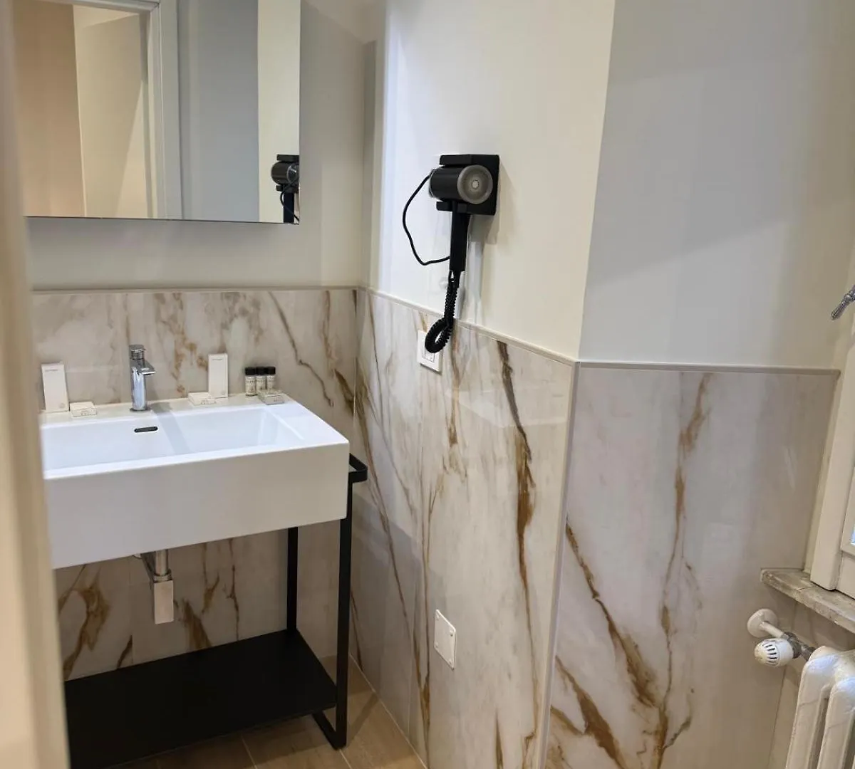 Domus Giulio Guest House Rome 0*,  Italy